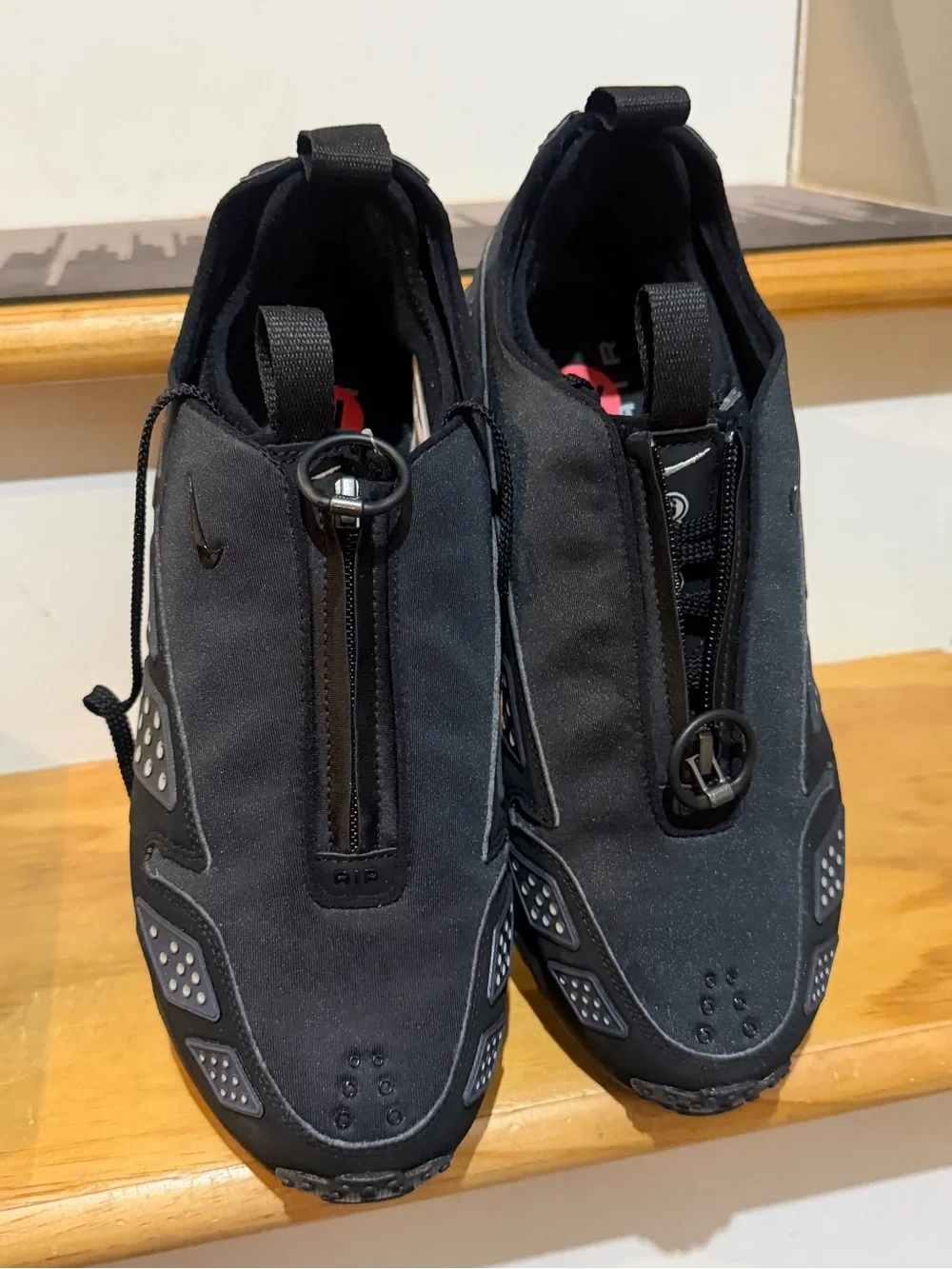 Nike Wmns Air Max SNDR GTX Gore-Tex Black Women Casual Shoes FZ4238-001 Size 10 - Picture 2 of 5